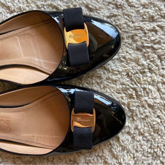 Salvatore Ferragamo  Patent Leather Black Flats Made in Italy Size 7.5 - Picture 6 of 12